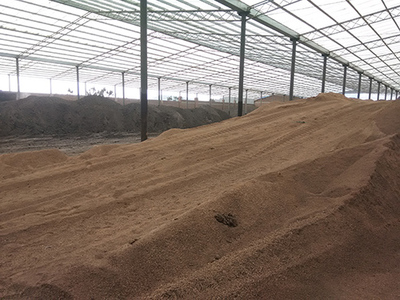 德宏基質肥公司來電咨詢——翻堆機的重要作用與選擇指南